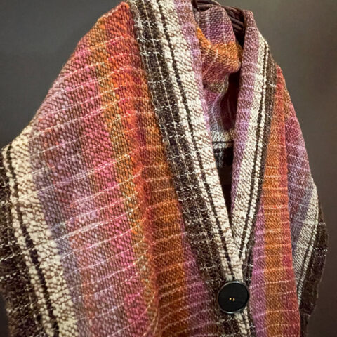 Singularitaet-Coma_Wollschal_handgewebt_handgefaerbt_Glut-im-Kamin-1-1200×800