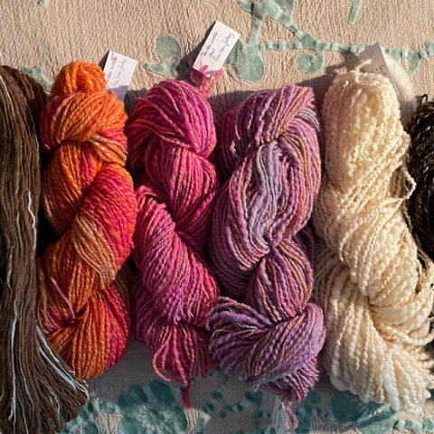 Singularitaet-Coma_Wollschal_handgewebt_handgefaerbt_Glut-im-Kamin-1-1200×800