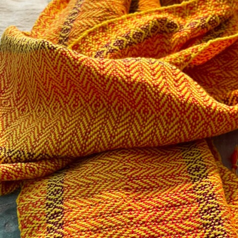 Singularitaet-Coma_handgefertigte-Einzelstücke_Gold_Schal_Baumwolle_7jpg