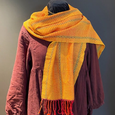 Singularitaet-Coma_handgefertigte-Einzelstücke_Gold_Schal_Baumwolle_7jpg