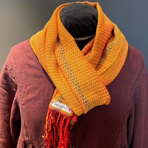 Singularitaet-Coma_handgefertigte-Einzelstücke_Gold_Schal_Baumwolle_7jpg