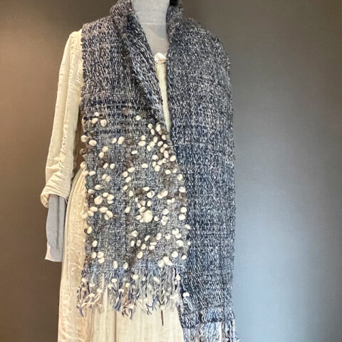 Singularitaet-Coma_handgefertigte-Einzelstuecke_Schal_Meer_Schnee_1