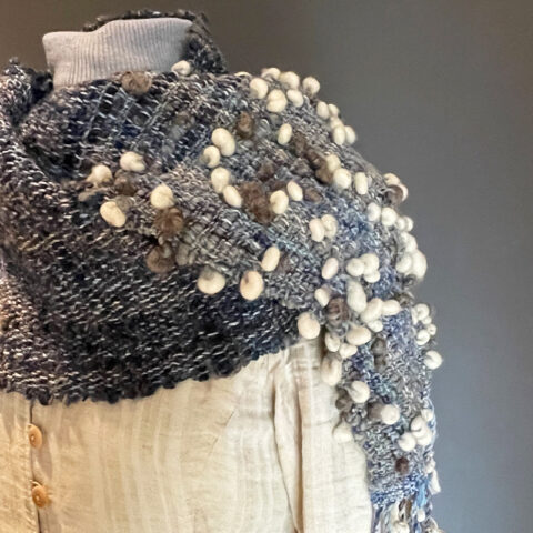 Singularitaet-Coma_handgefertigte-Einzelstuecke_Schal_Meer_Schnee_1