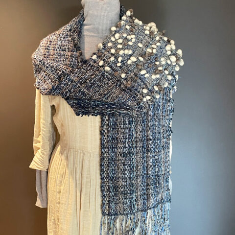 Singularitaet-Coma_handgefertigte-Einzelstuecke_Schal_Meer_Schnee_1