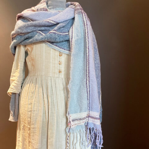 Singularitaet-Coma_handgefertigte-Einzelstuecke_Schal_Mohair_1