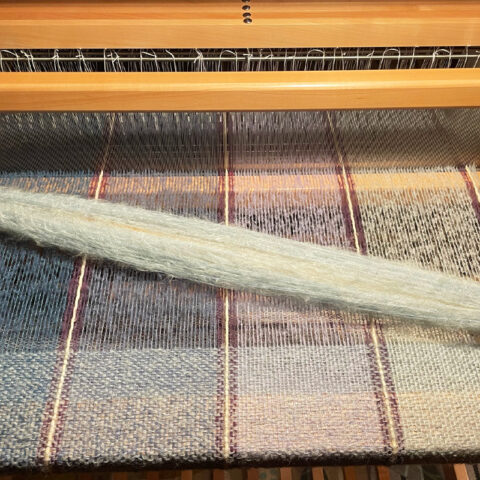 Singularitaet-Coma_handgefertigte-Einzelstuecke_Schal_Mohair_1