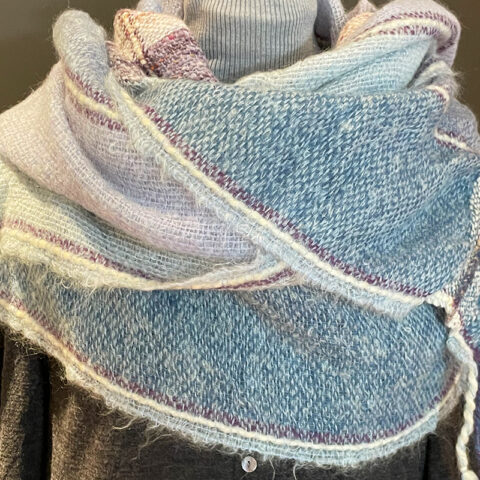 Singularitaet-Coma_handgefertigte-Einzelstuecke_Schal_Mohair_1