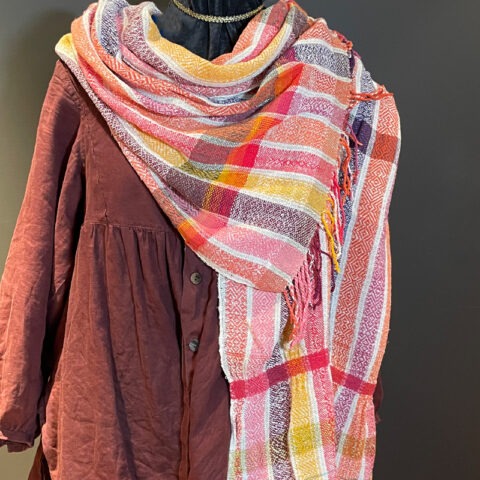 Singularitaet-Coma_handgefertigte-Einzelstuecke_Sommertuch_Streifen_Baumwolle_5