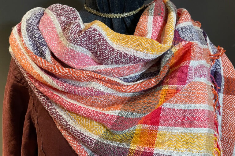 Singularitaet-Coma_handgefertigte-Einzelstuecke_Sommertuch_Streifen_Baumwolle_5