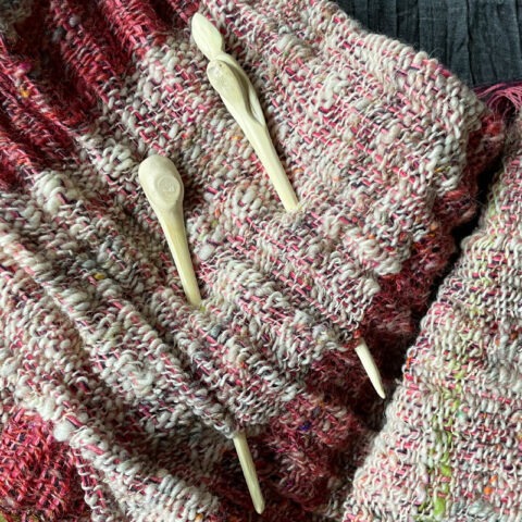 Singularitaet-Coma_handgefertigte-Einzelstücke_Schal_high-energy4