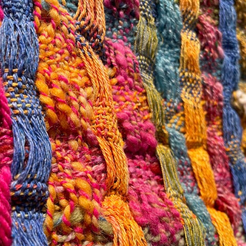 Singularitaet-Coma_handgefertigte-Einzelstuecke_schal_blumenwiese2