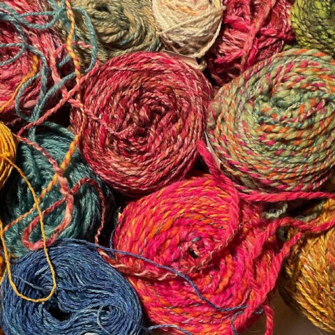 Singularitaet-Coma_handgefertigte-Einzelstuecke_schal_blumenwiese2